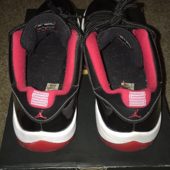 Jordan 11 Retro Low Size 9.5 - Picture 2 of 6